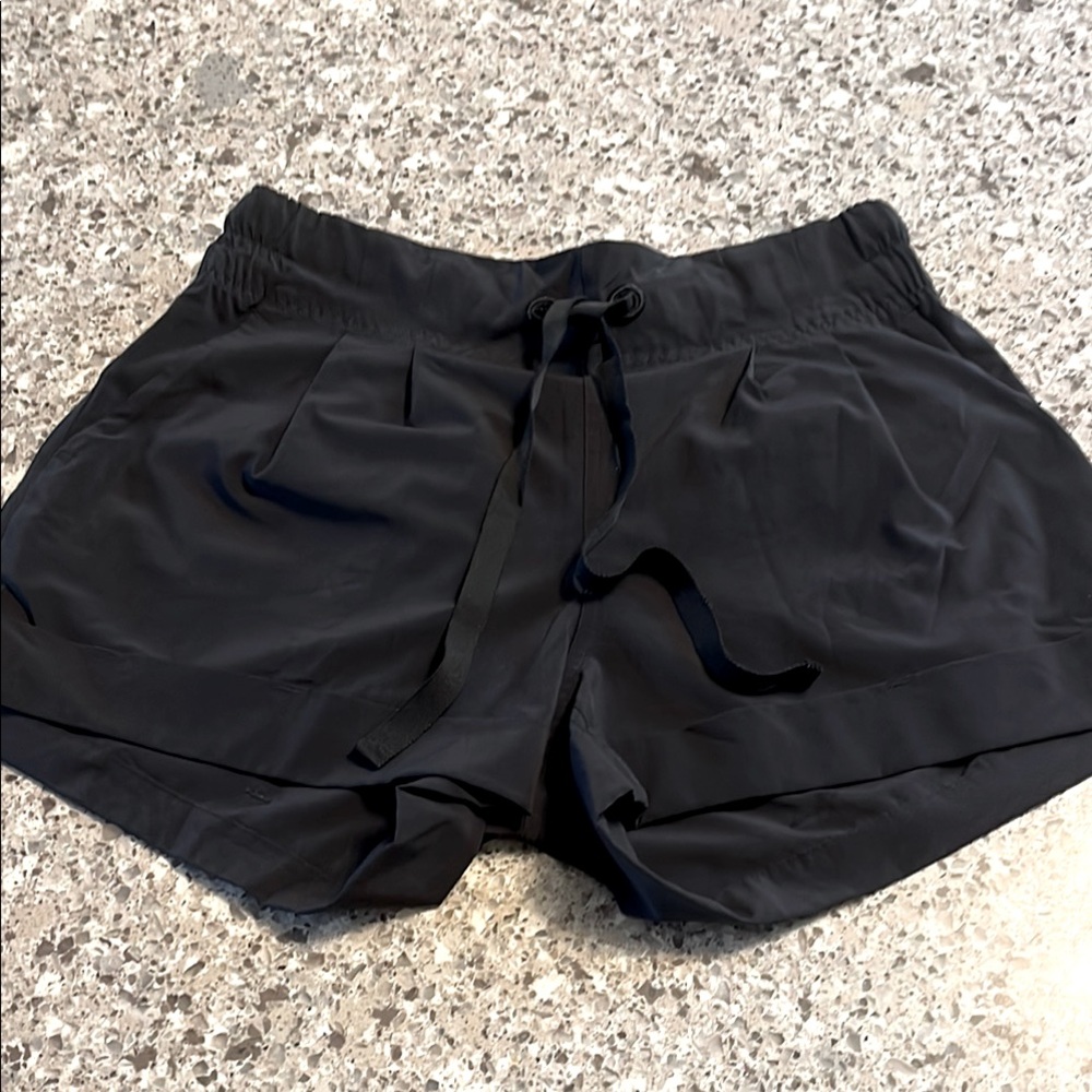 Lululemon Spring Break Away Shorts